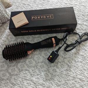 Like new Foxybae Rose gold Blowout Dryer Brush